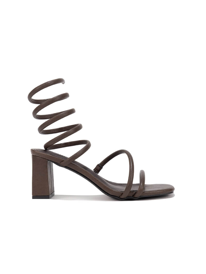 Sandales à talons à lanières